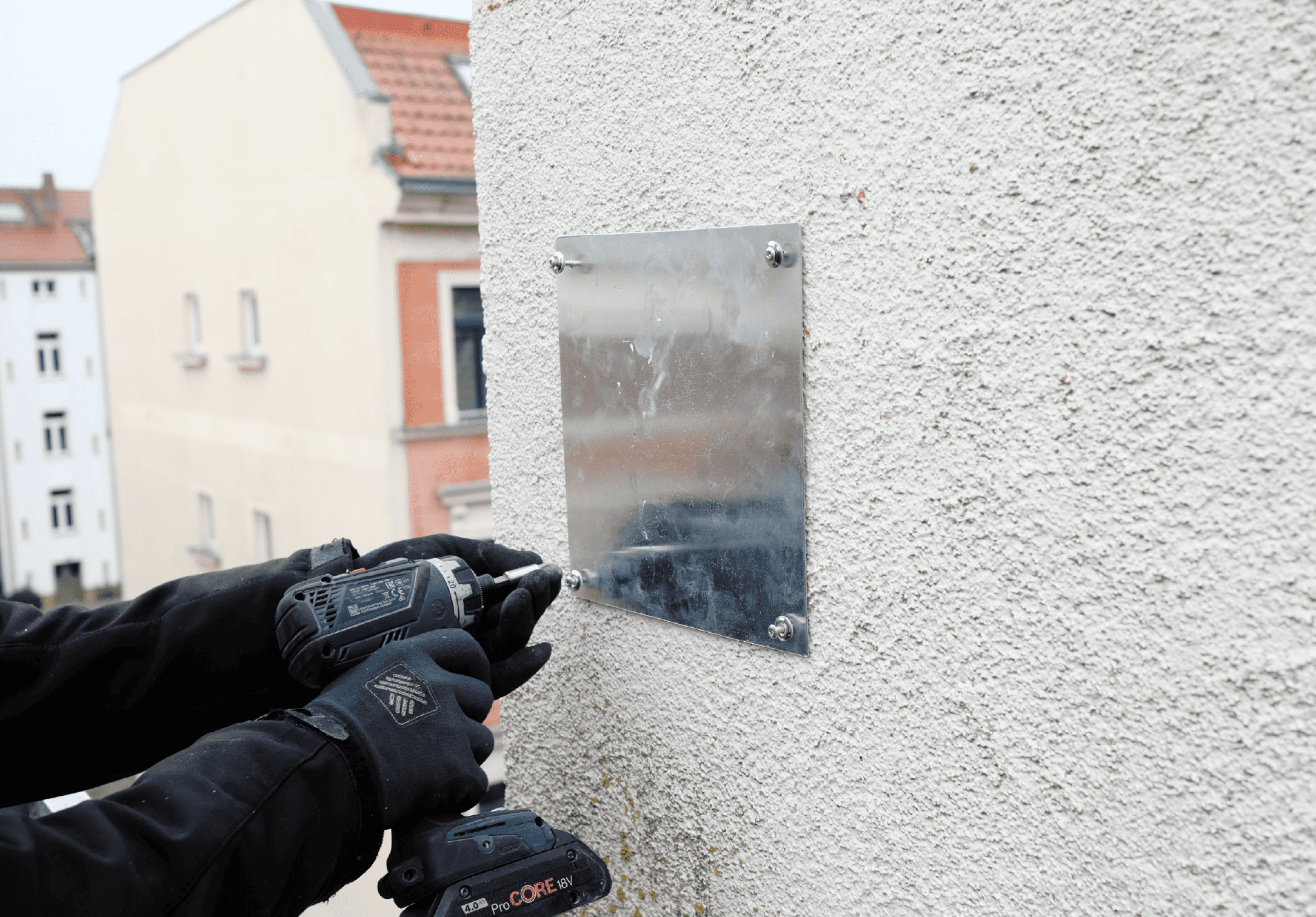 Blendkappe zur Vergrämung von Spechten